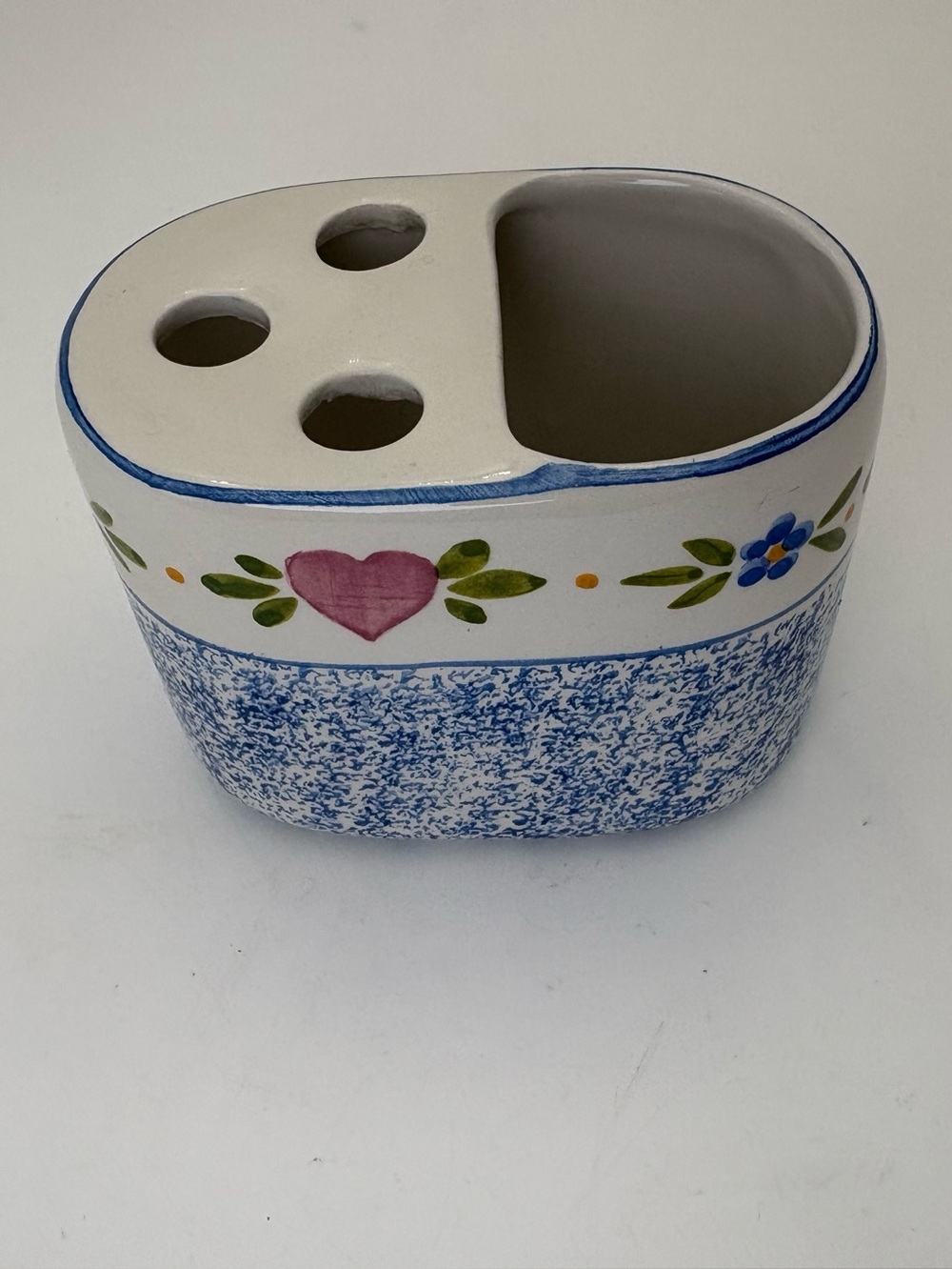 Hand-Painted Ceramic Toothbrush Holder with Heart and Floral Motif - Blue & Pink